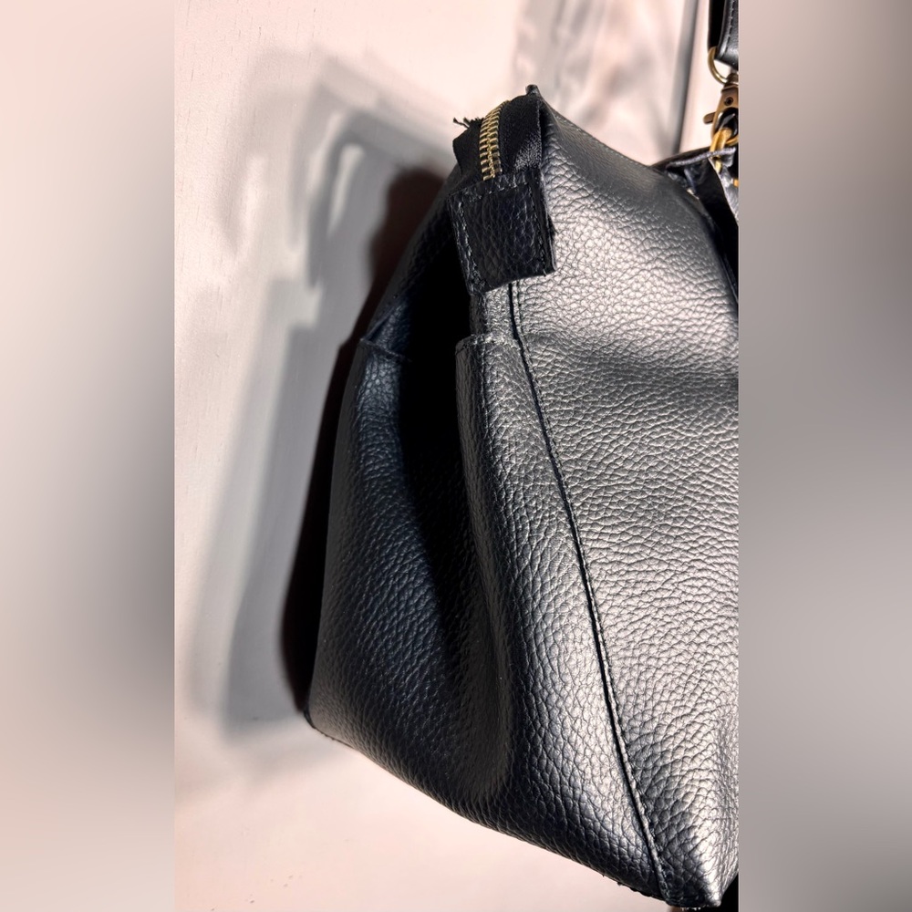 L.CREDI Leather Handle Bag - Picture 4 of 14